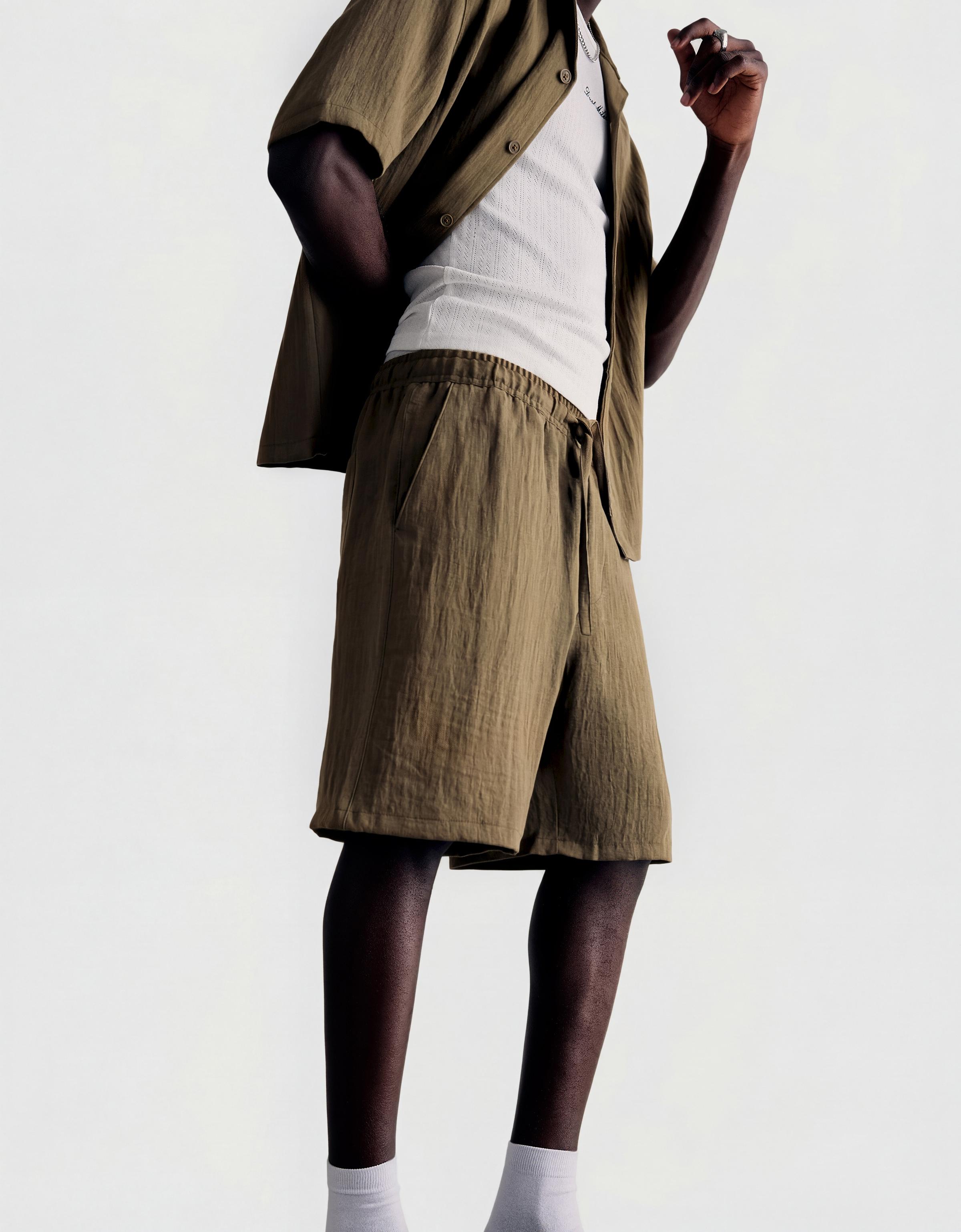 Rustic jogger Bermuda shorts — Khaki
