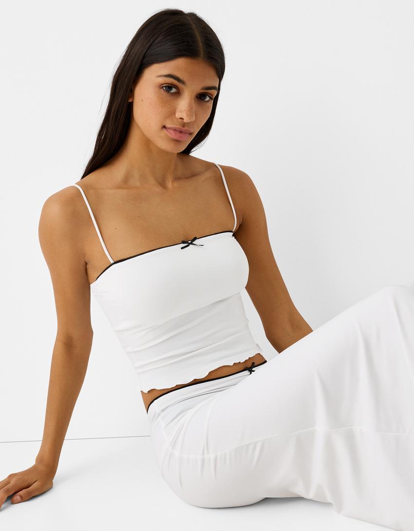 تنورة متوسطة الطول بتفصيل ربطة-أبيض مطفي-4