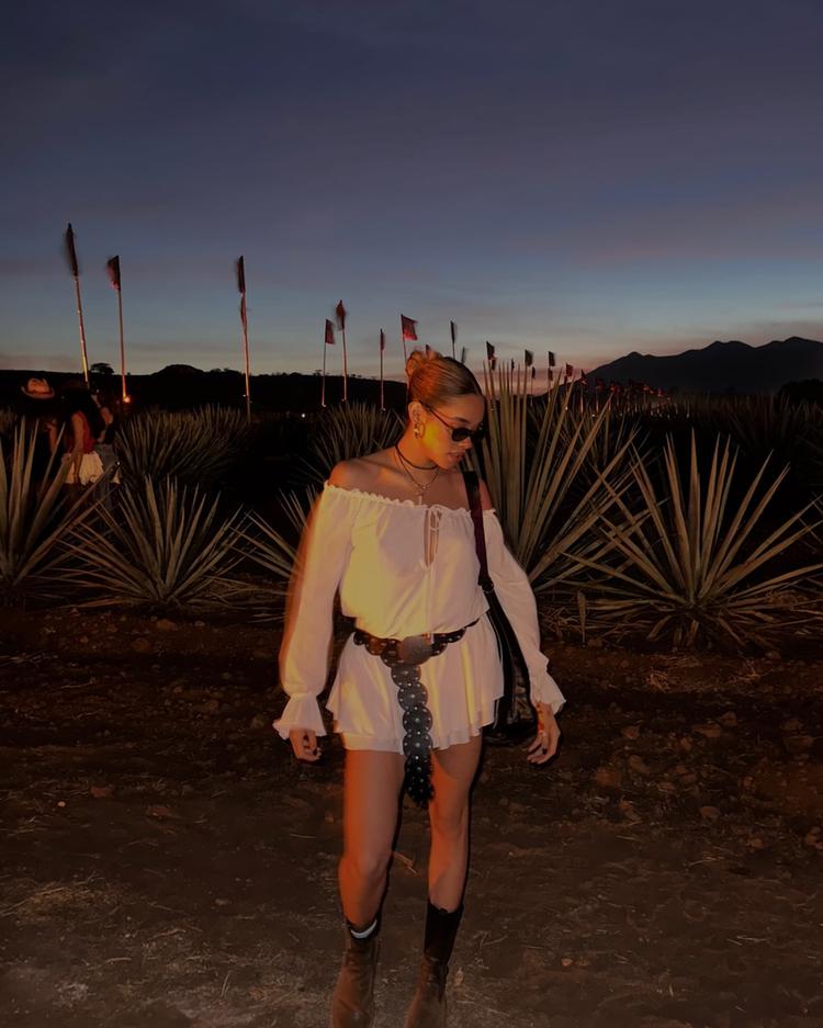 Chicas-Festival Season