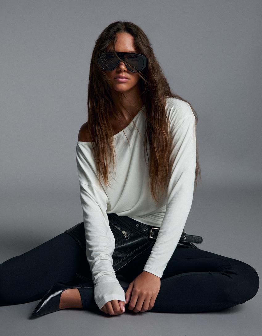 Long sleeve asymmetric neck T-shirt-Off white