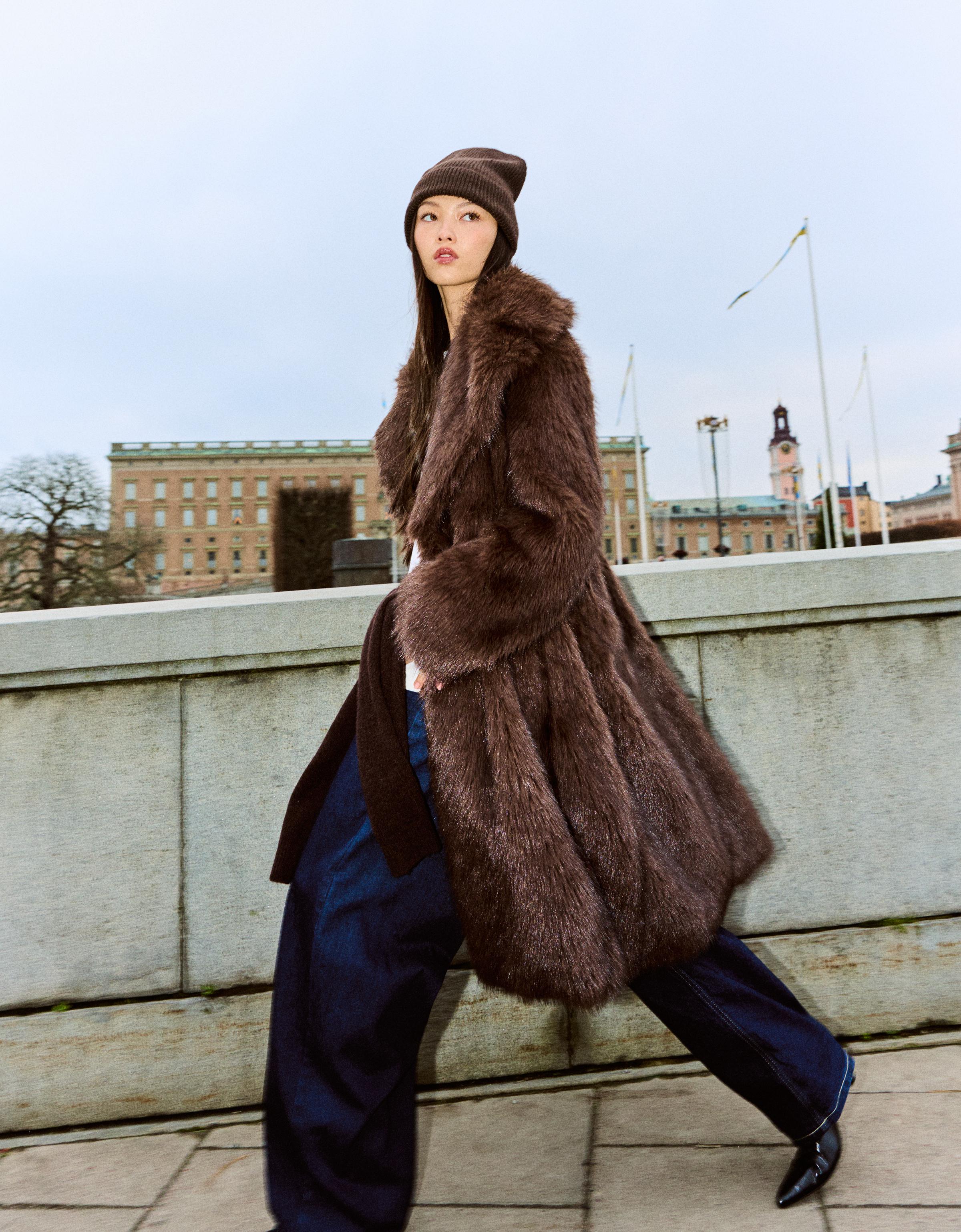 Long faux fur coat — Brown