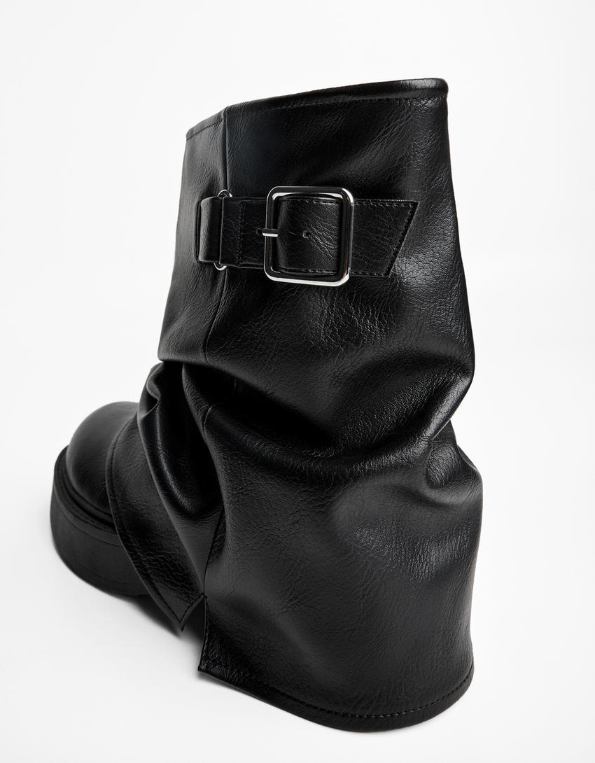 Flat ankle boots with buckle-BLACK