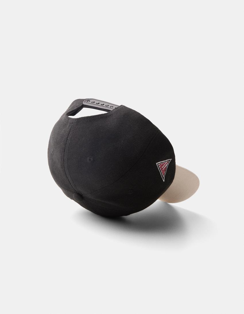 كاب جامعي مطرز-أسود-2