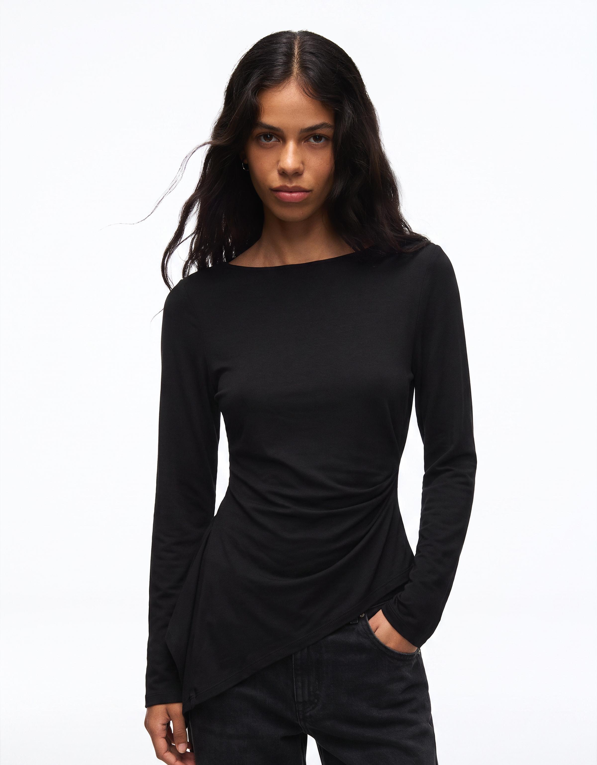 Asymmetric long sleeve ruched T-shirt
