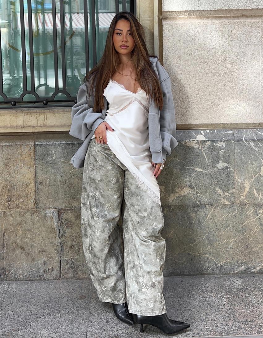 Robe asymétrique satin et dentelle à bretelles-Écru