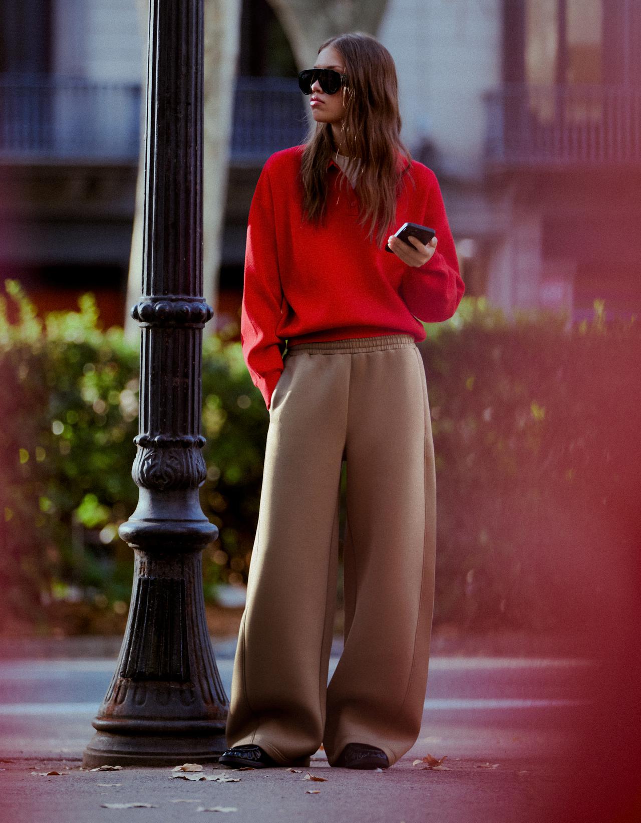 Scuba fabric barrel trousers — Sand