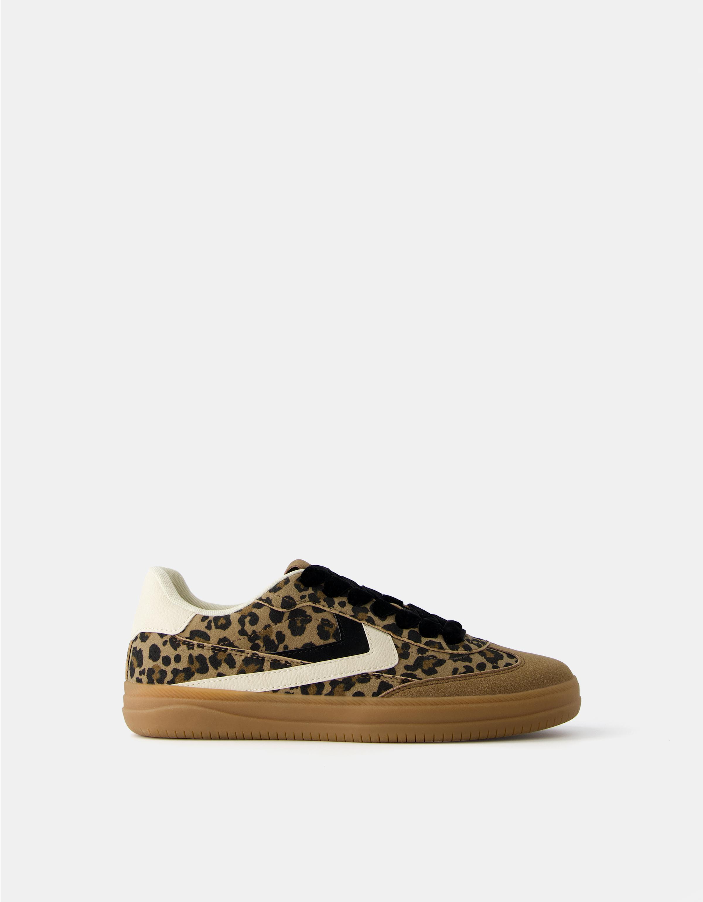 Bershka Retro-Sneaker Mit Animalprint Damen 36 Kombiniert