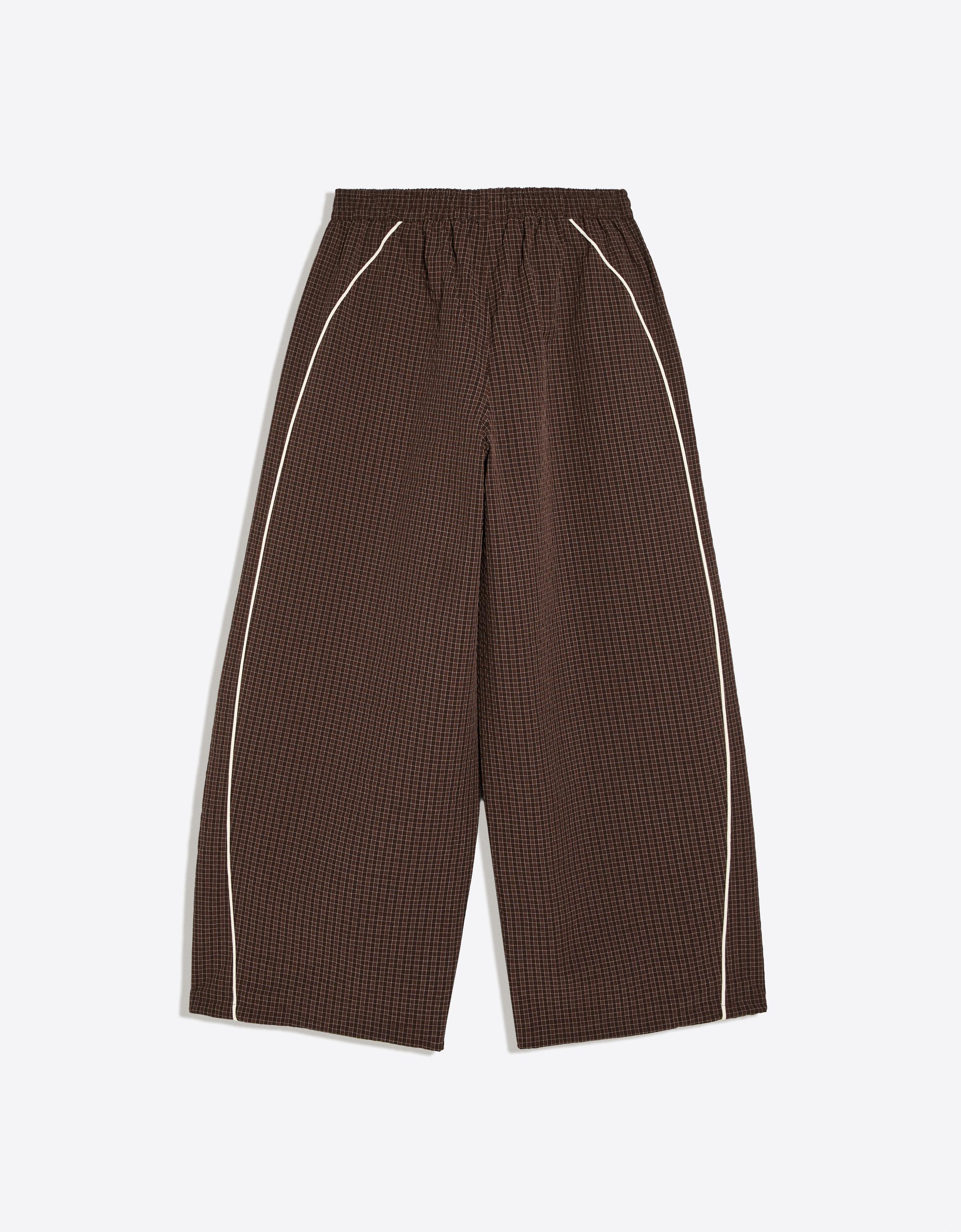 Technical parachute trousers — Brown