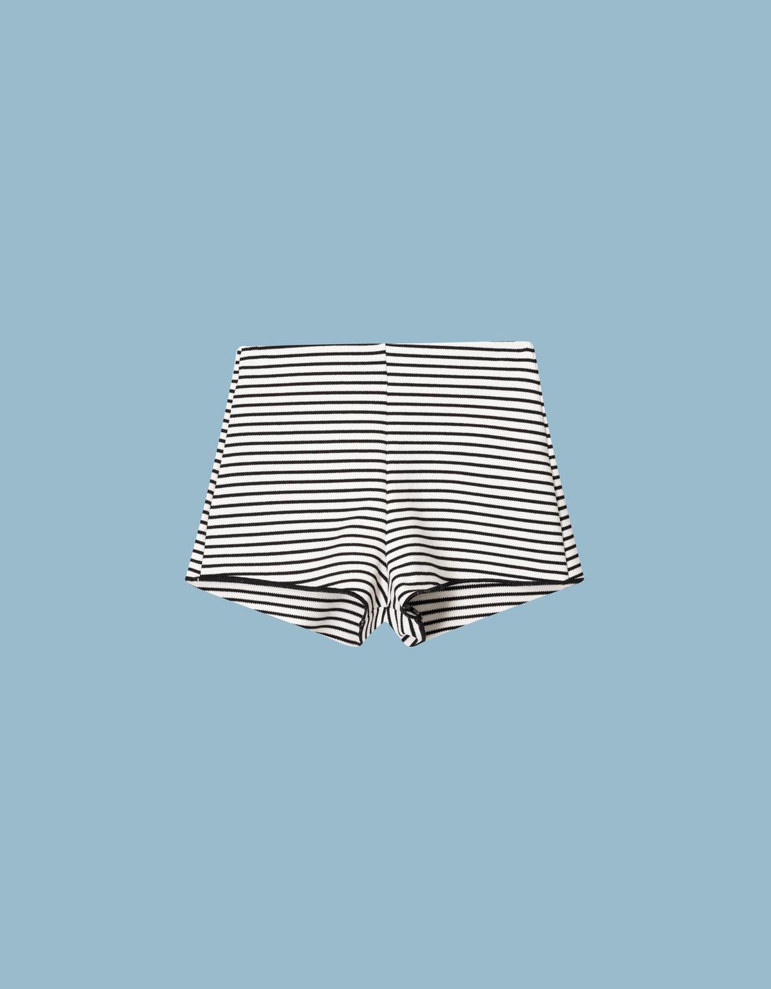 Mini knit shorts