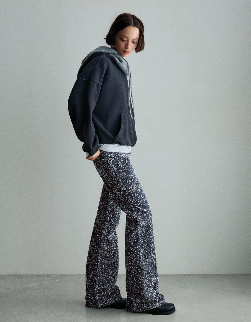 Jeans baggy flare com textura-Marinho