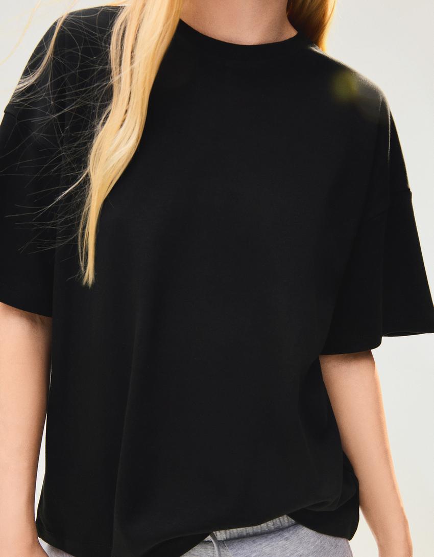 Camiseta manga corta oversize-Negro