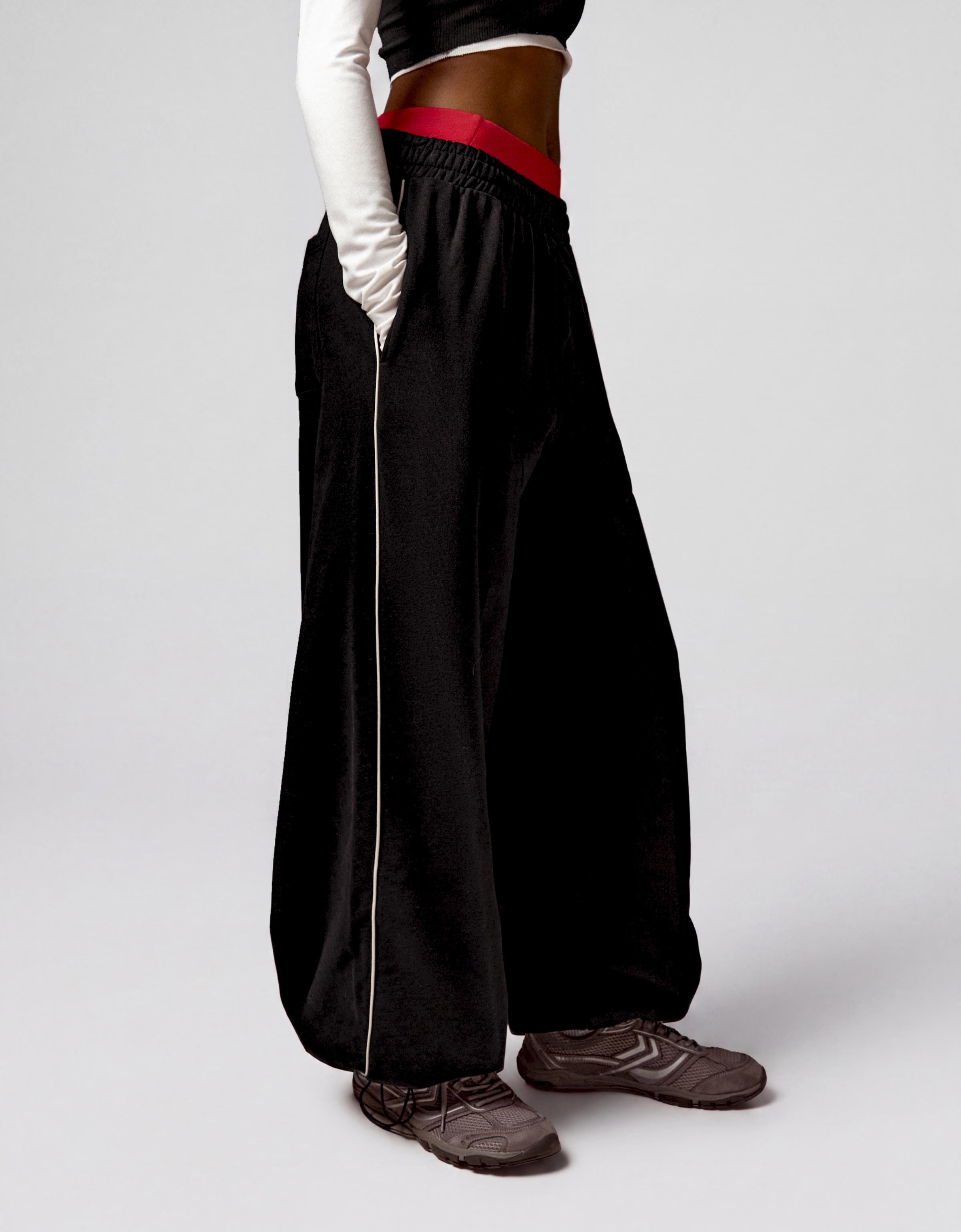 Dancer plush joggers — Black