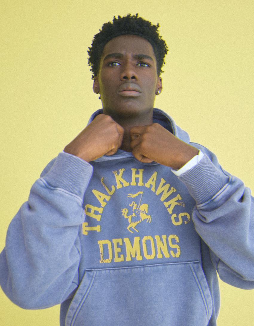 Yıkama efektli baskılı kapüşonlu sweatshirt-Denizci mavisi