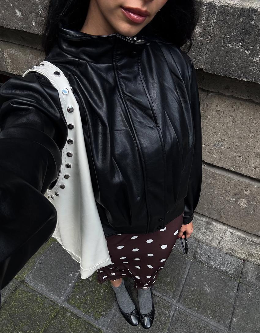 Studded handbag-Cream