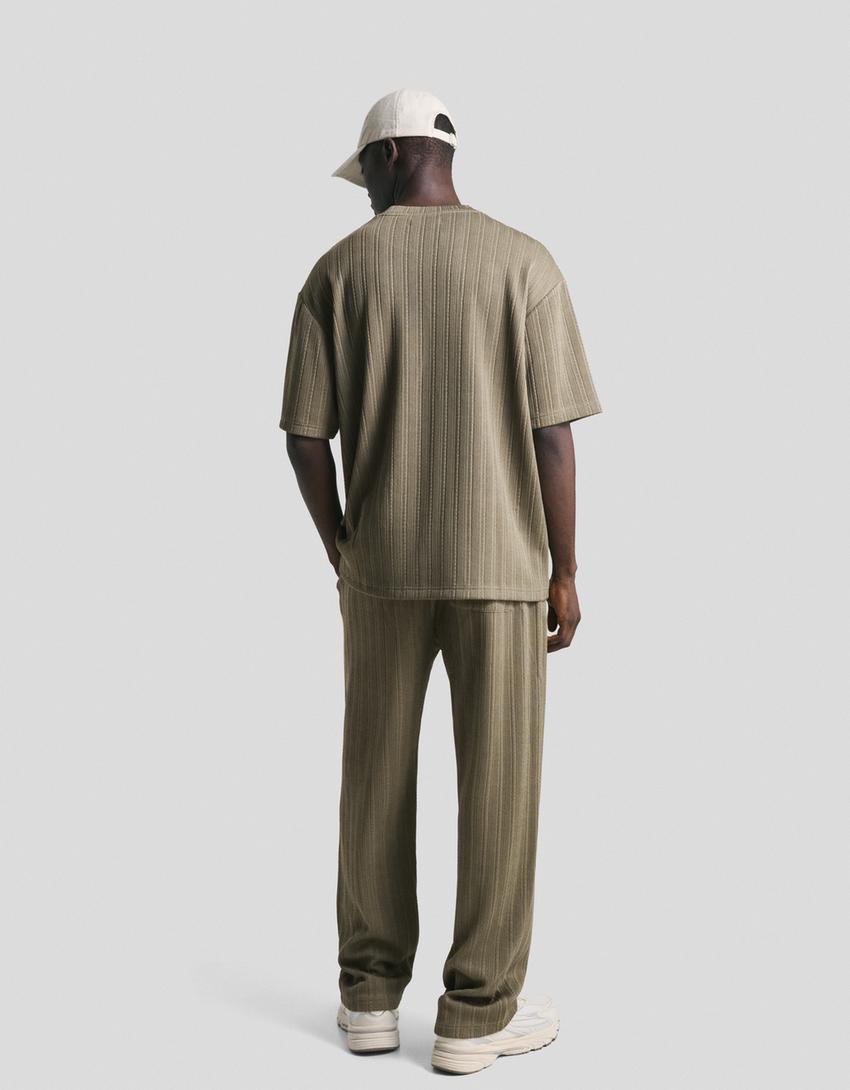 Short sleeve textured T-shirt-Khaki