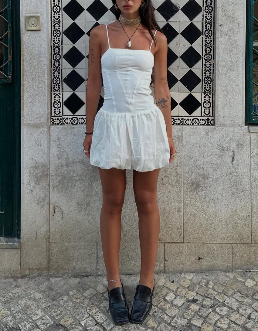 Mini-robe cintrée à jupe ballon-Blanc