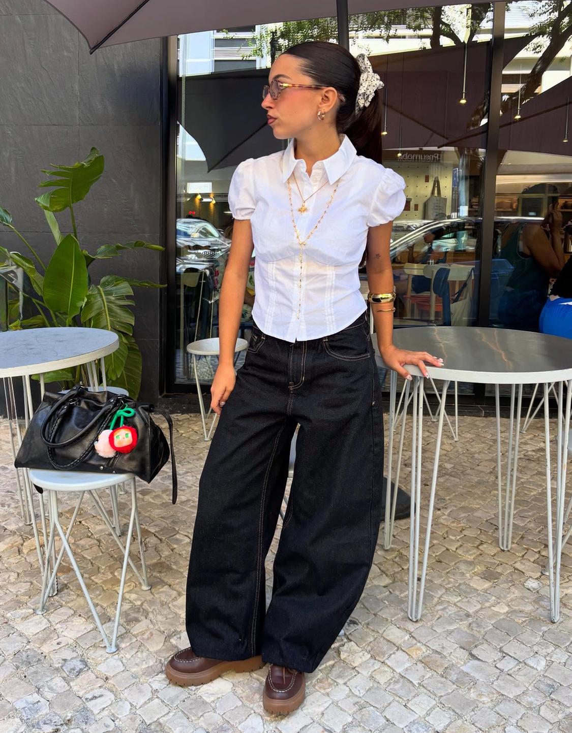 Wide-leg barrel jeans