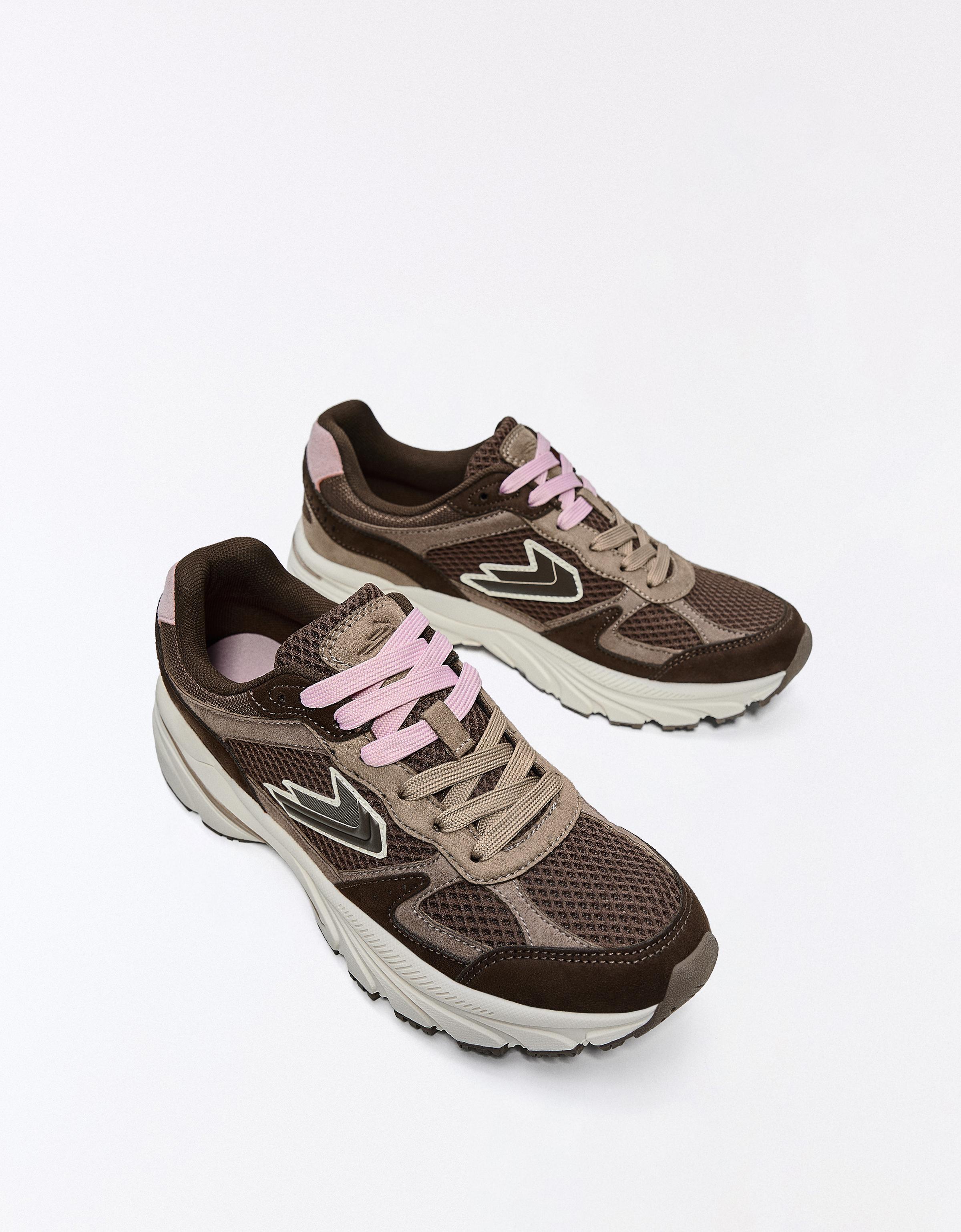 Multi-piece trainers — Brown