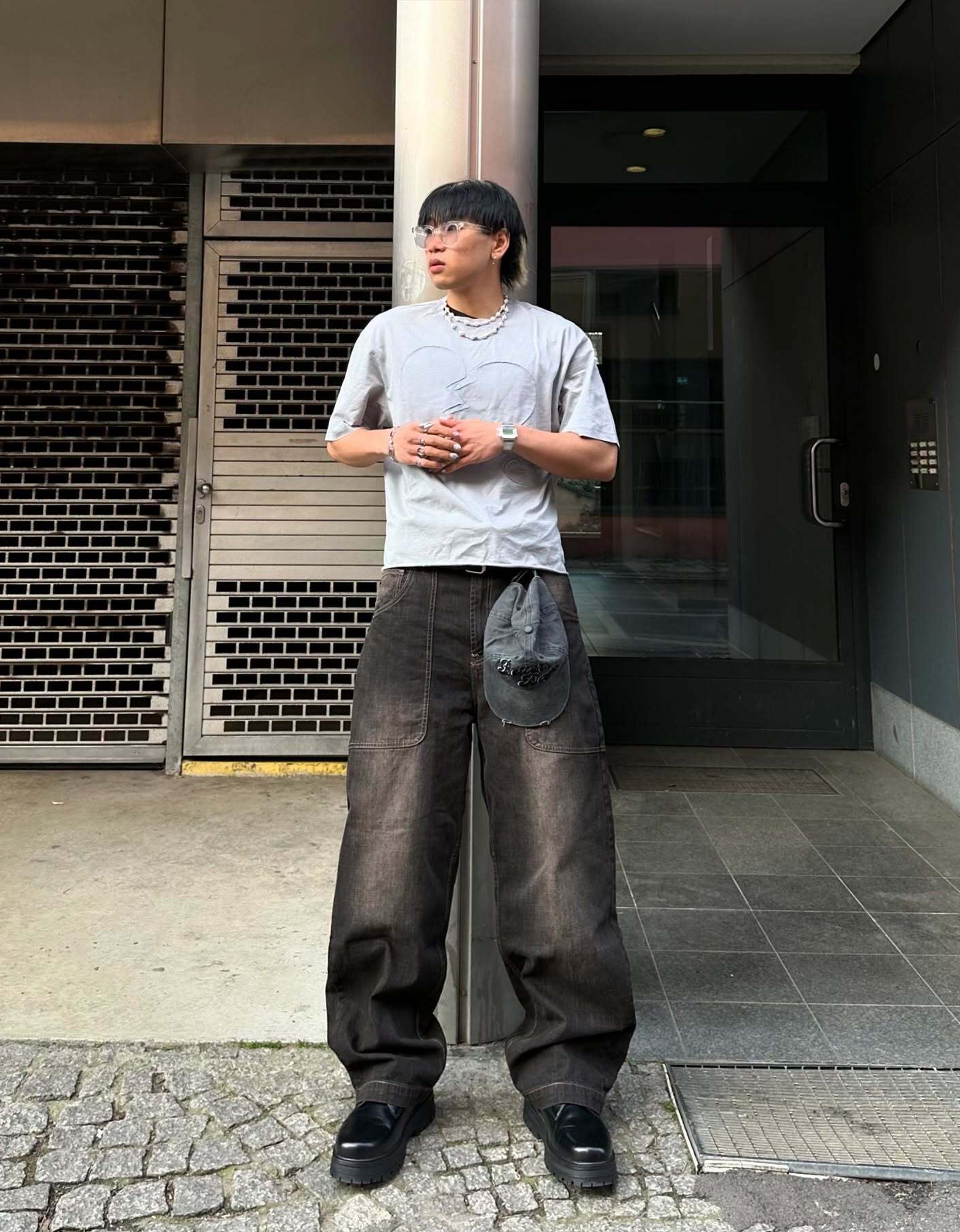 トップス S blur symbol t-shirt cropped THEREDTHREAD / ザレッドスレッド】S blur symbol t-shirt cropped