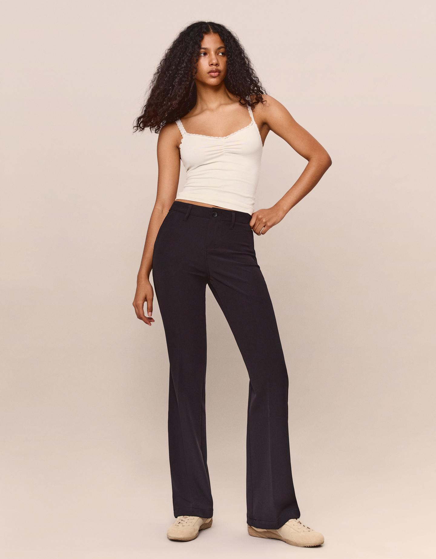 Bershka Pantaloni Bootcut Low Rise Donna 40 (Eu 36) Nero