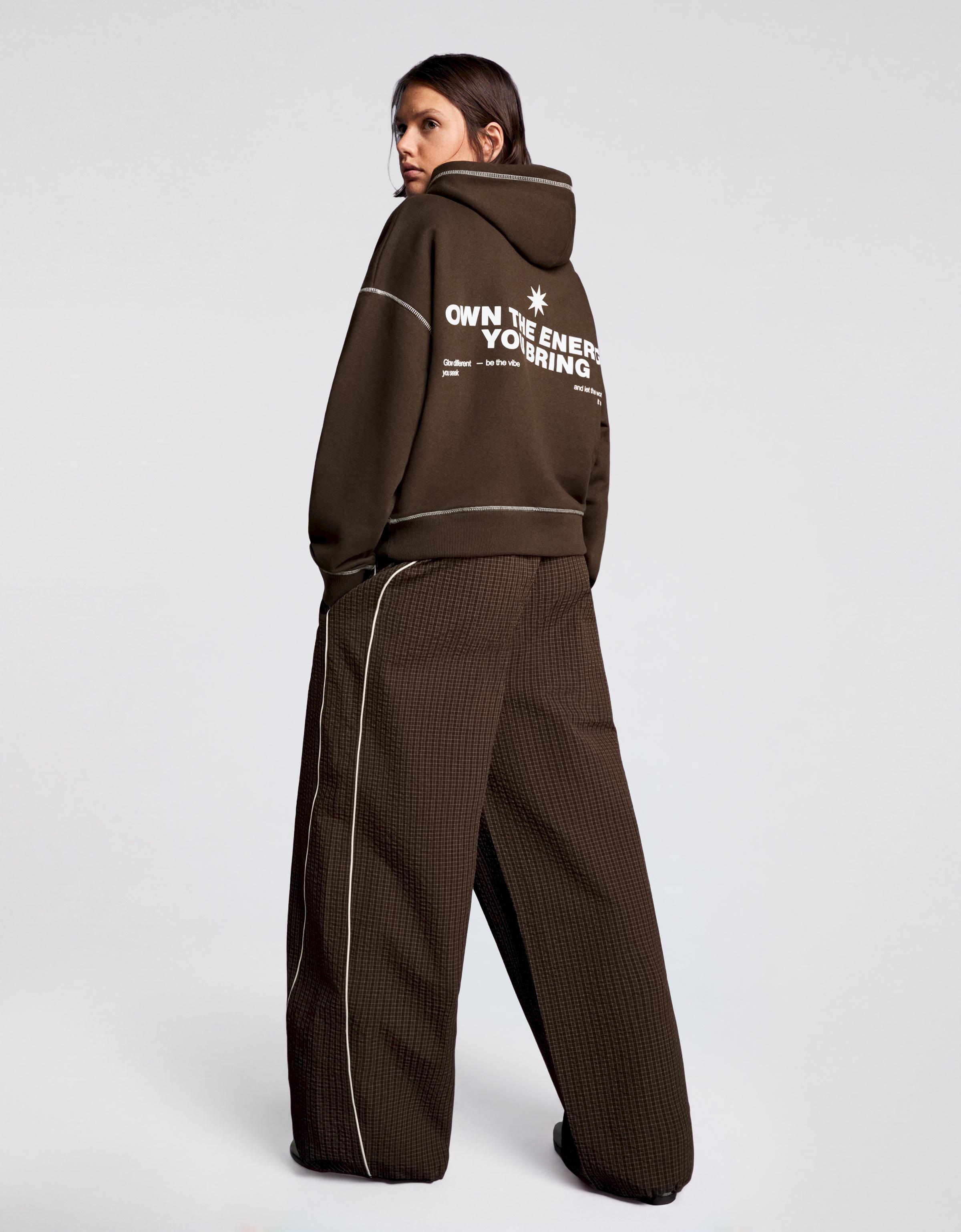 Hooded print sweatshirt — Brown