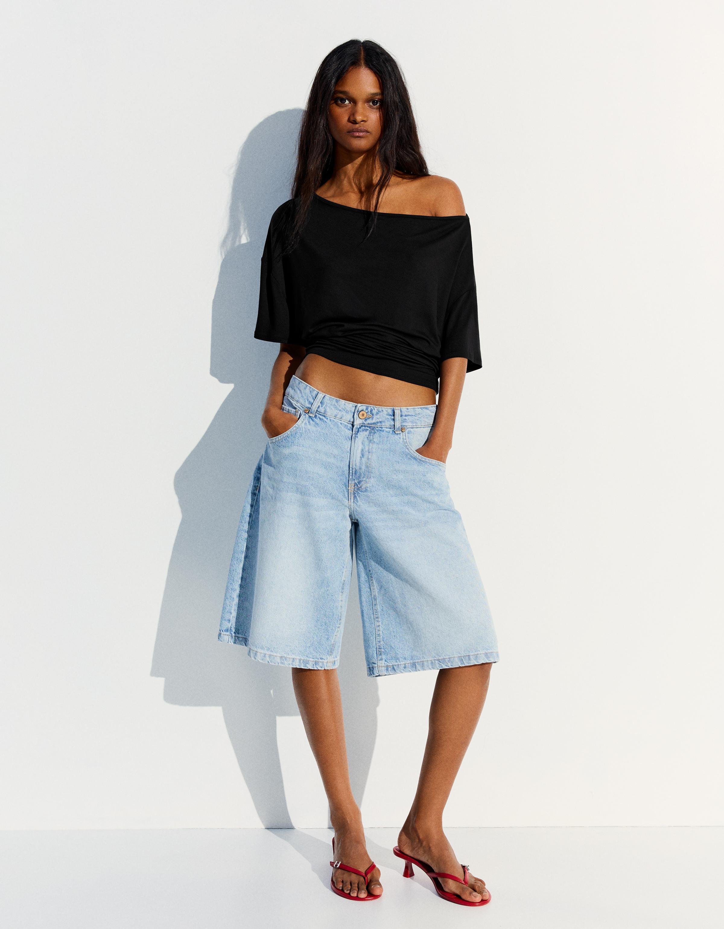 Asymmetric short sleeve T-shirt — Black