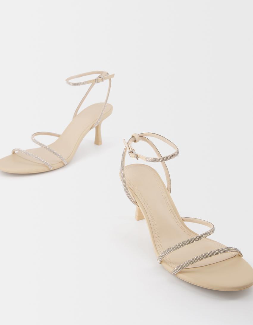 Sandali con tacco e fascette con strass-Beige-2