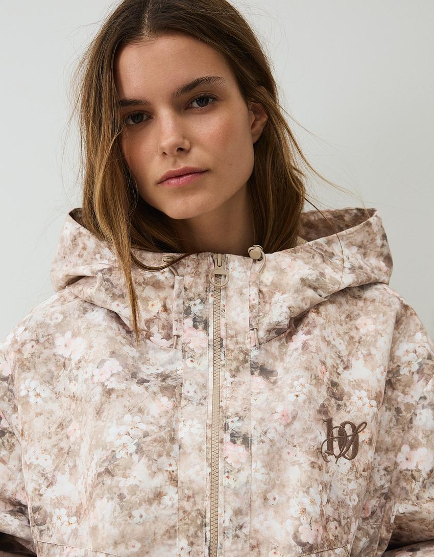 Water resistant & windproof print hooded jacket-Beige
