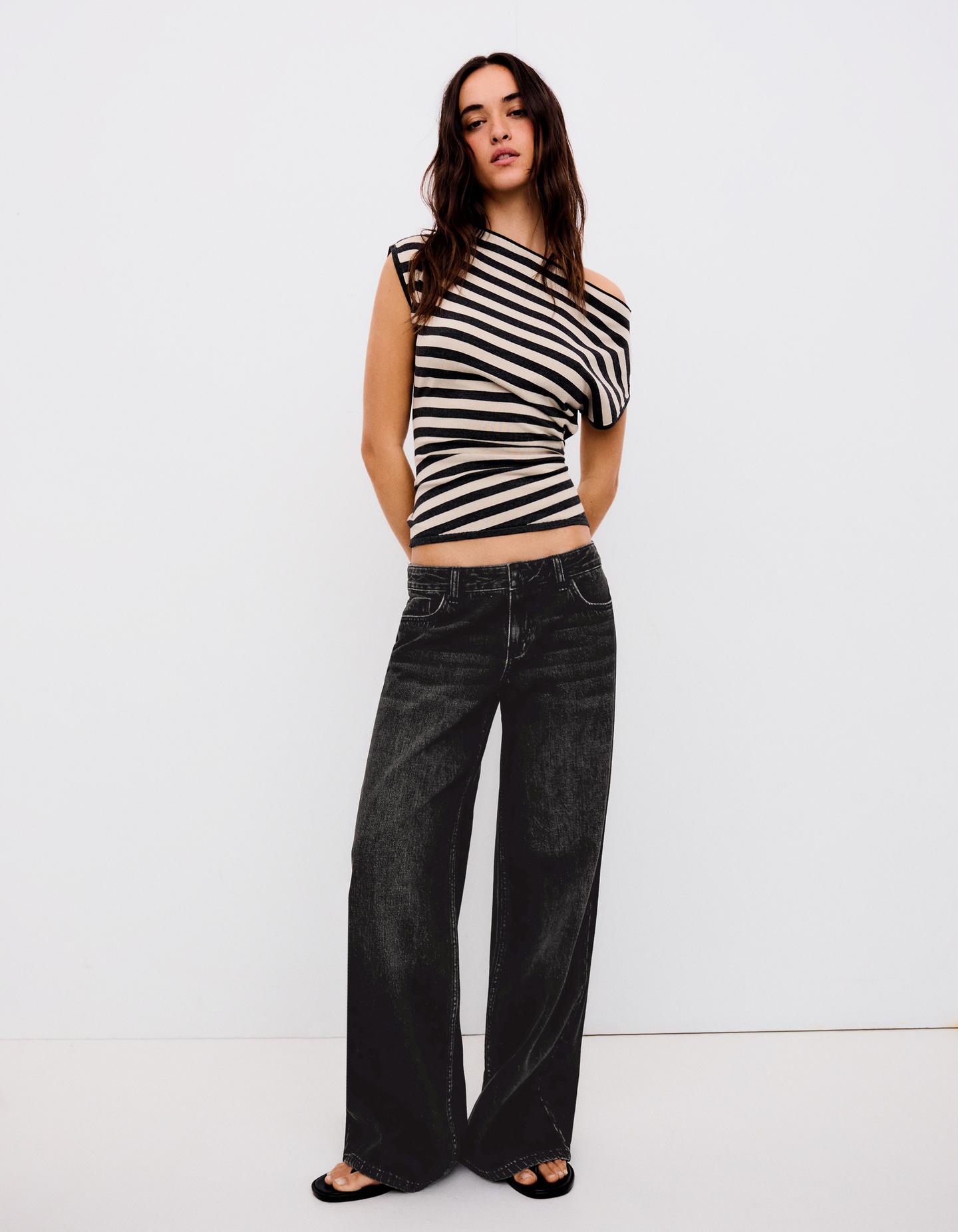 Bershka jeansy o kroju wide leg z niskim stanem czarny