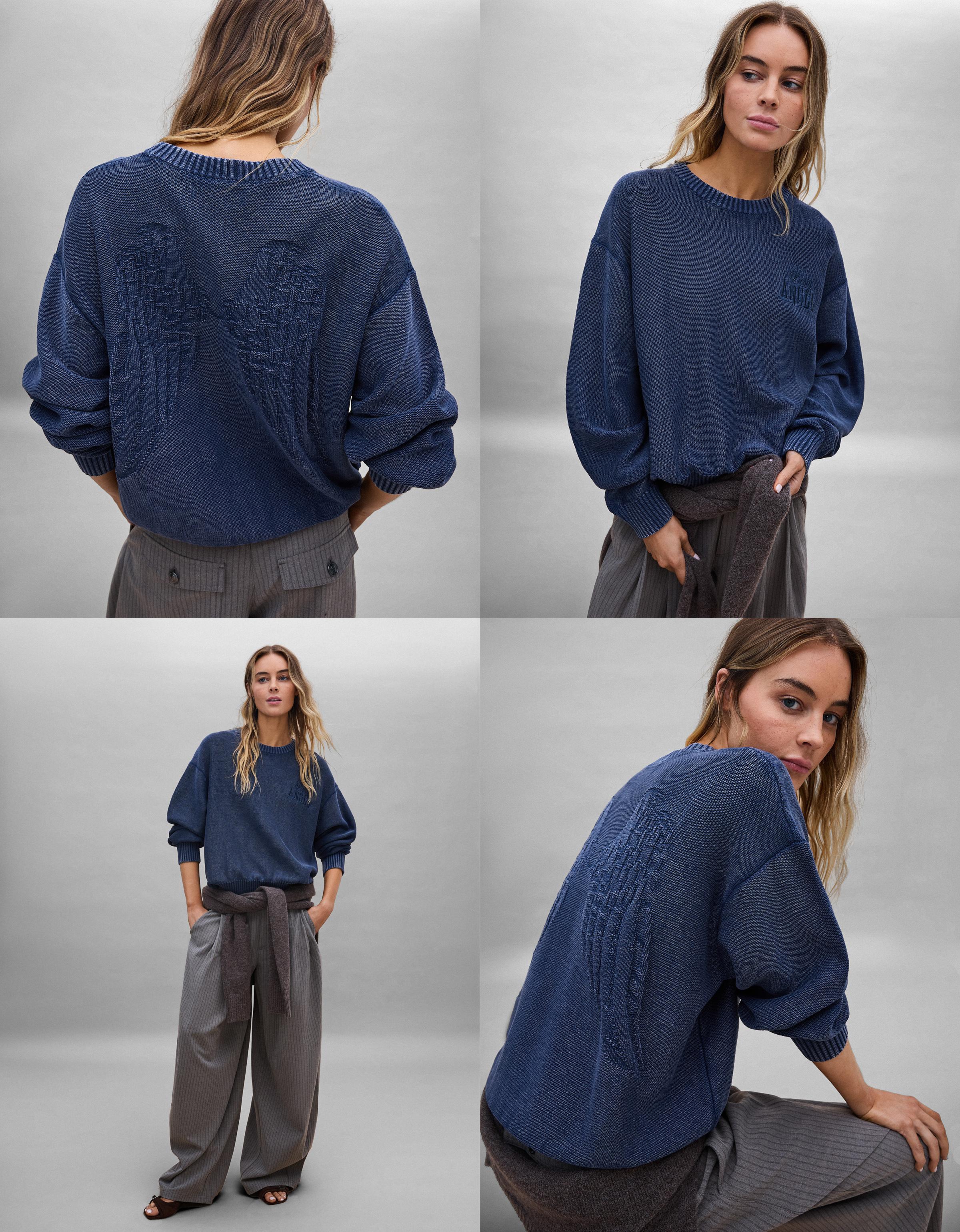Garment-dyed round neck jumper — Blue