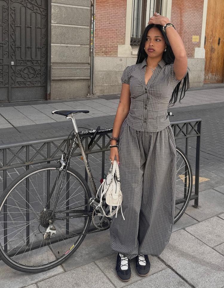 Kısa kollu poplin bağlamalı gömlek