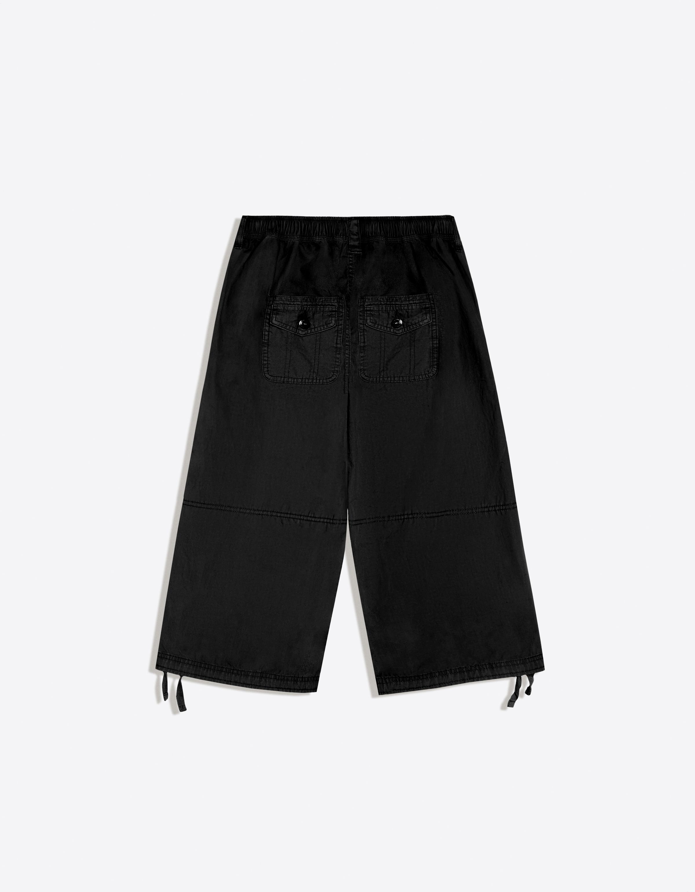 Capris — Black
