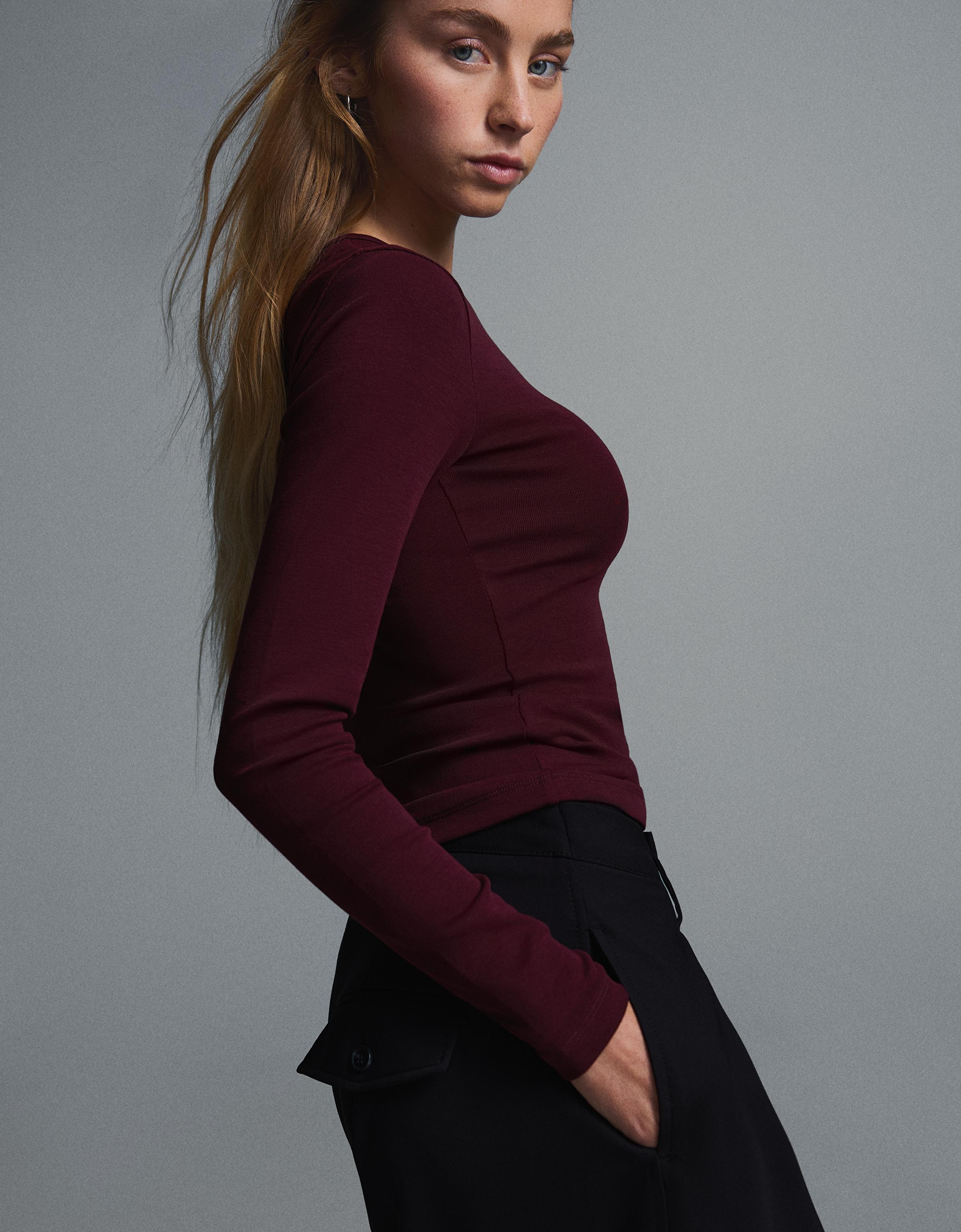 Round neck long-sleeve T-shirt — Burgundy