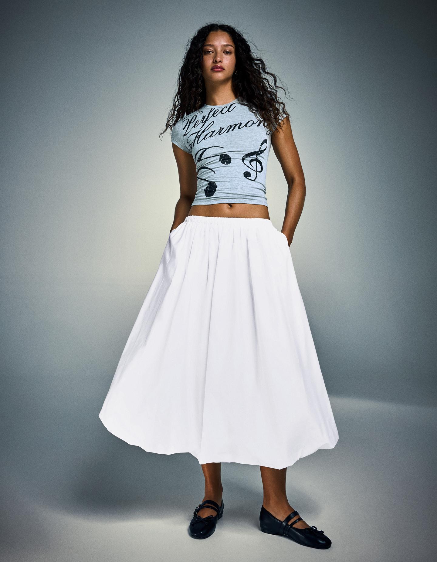 Bershka spódnica midi o balonowym kroju biały