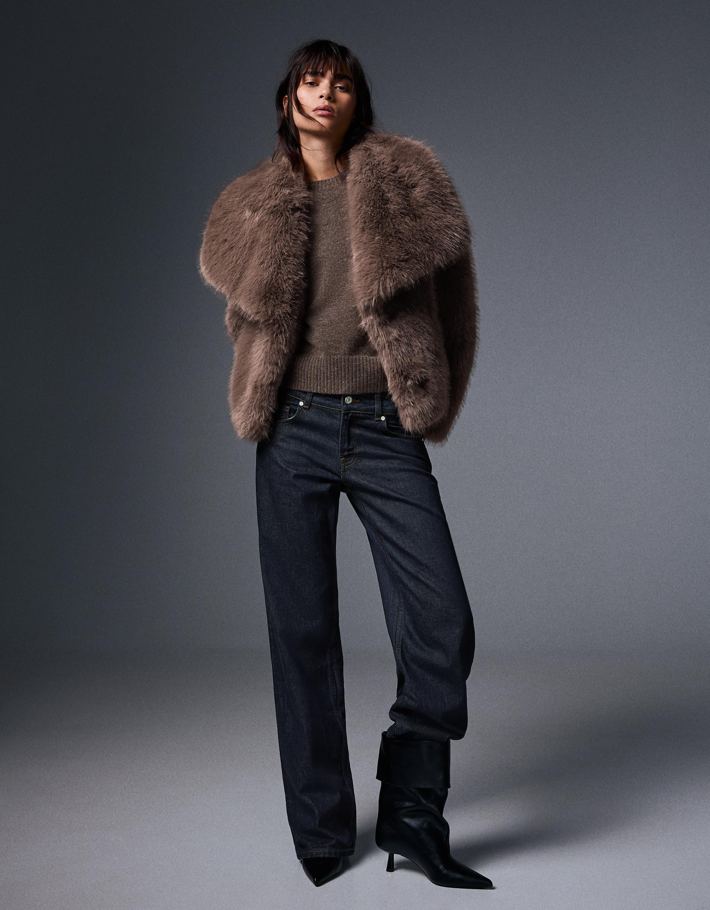Furry jacket with lapel — Mink