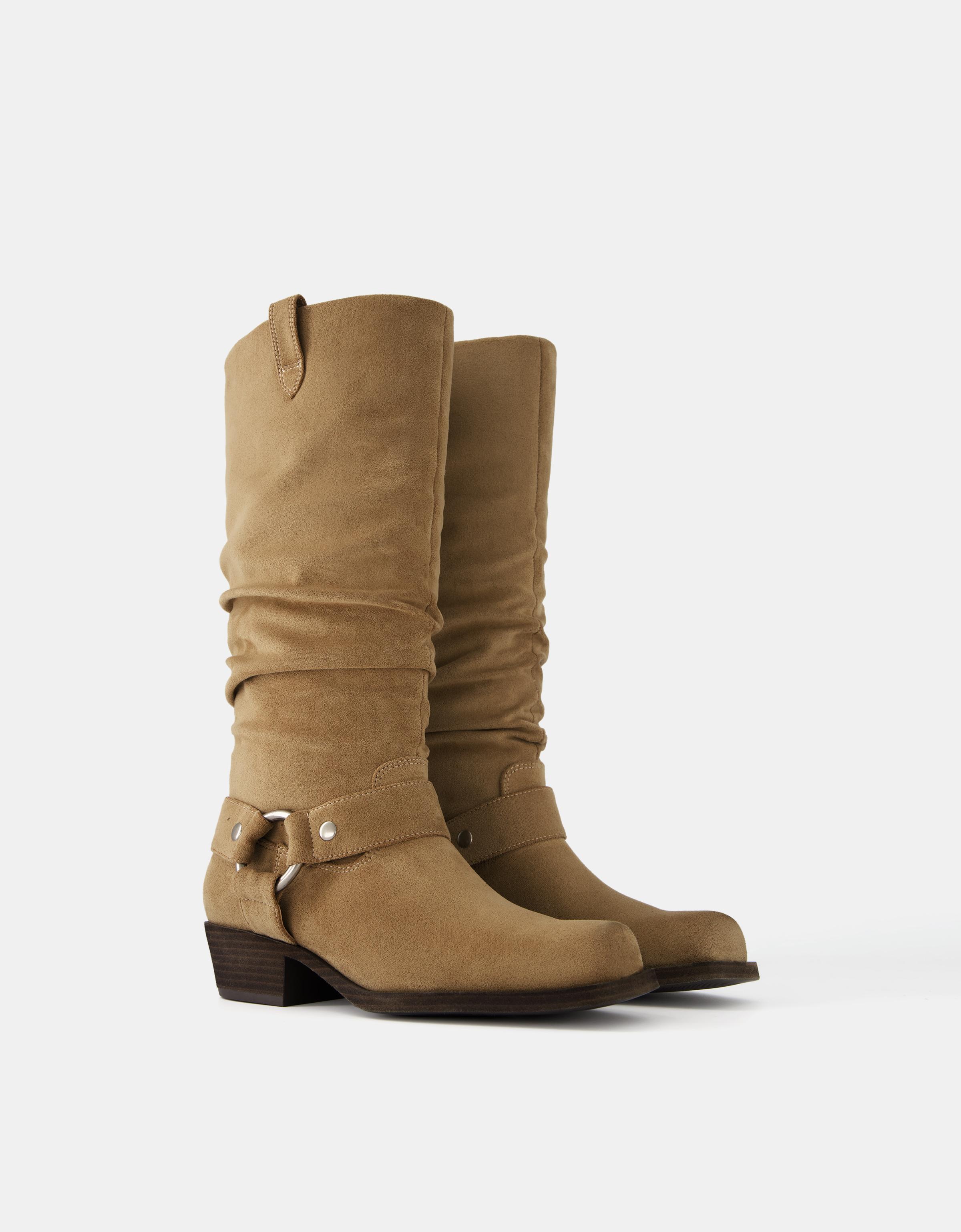 Bershka Flache Stiefel Im Slouchy-Fit Und Bikerlook Damen 38 Camel