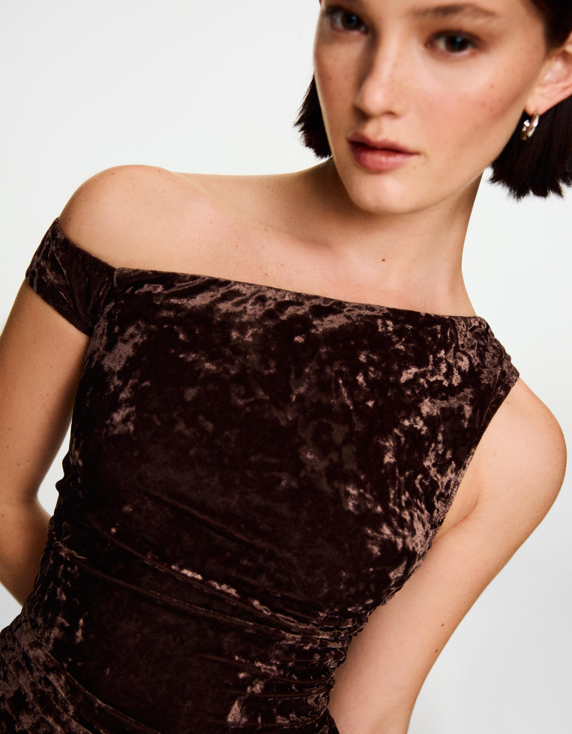 Asimetrik kadife efektli tişört - Görsel 35