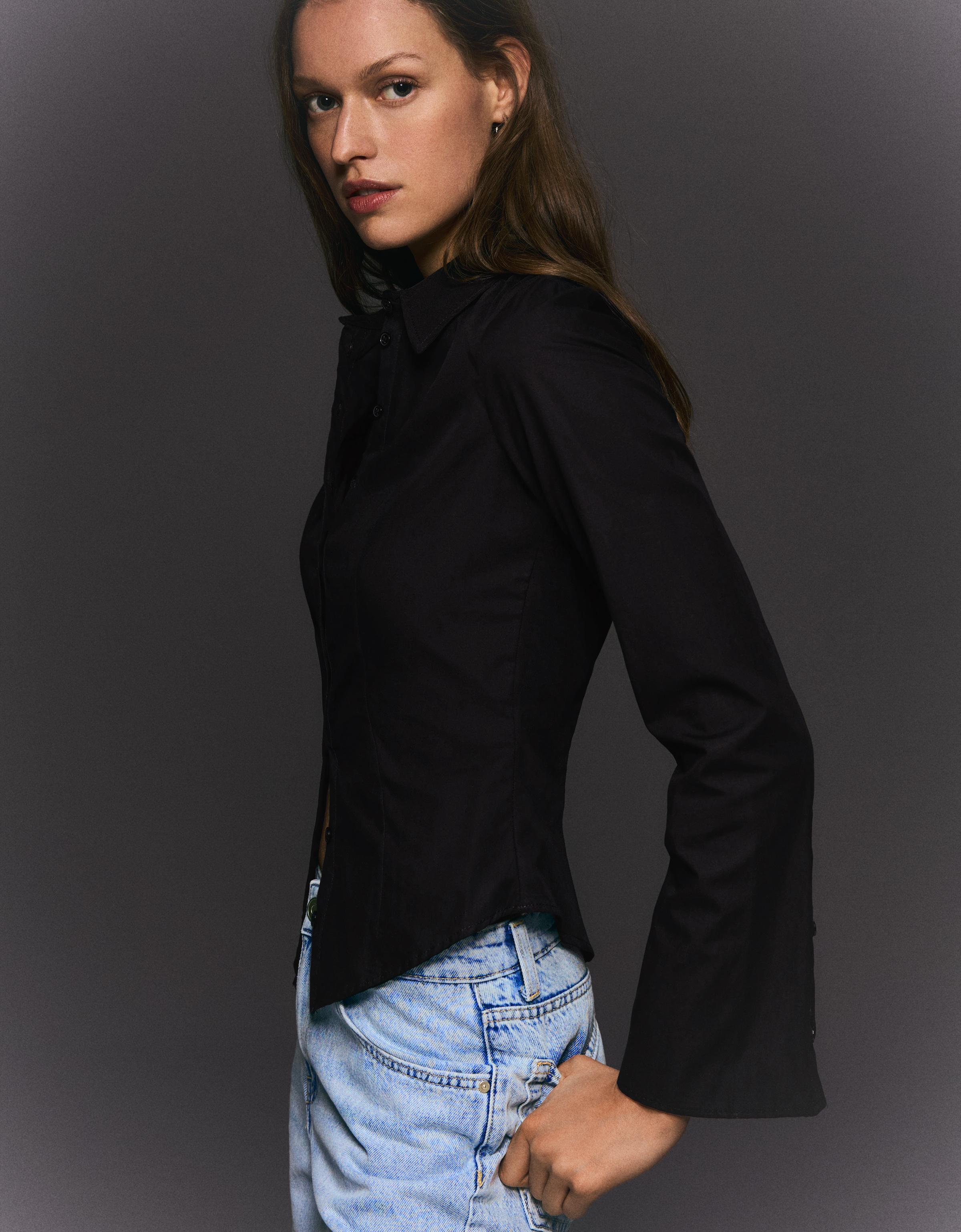 Çan kollu vücuda oturan gömlek - Görsel 29