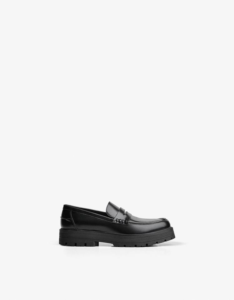 Chunky sole loafers — BLACK