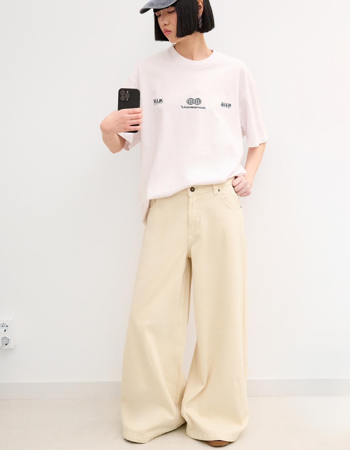 Wide-leg trousers