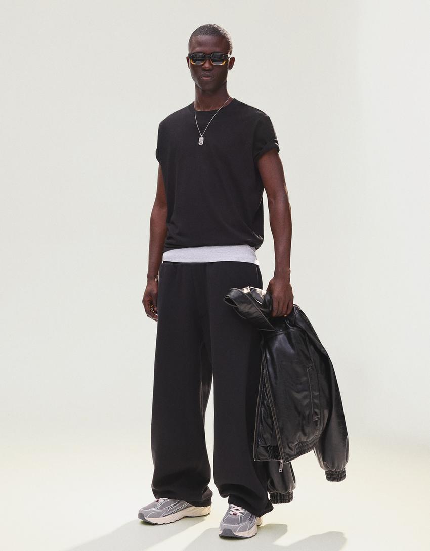 T-Shirt mit kurzen Ärmeln-Schwarz