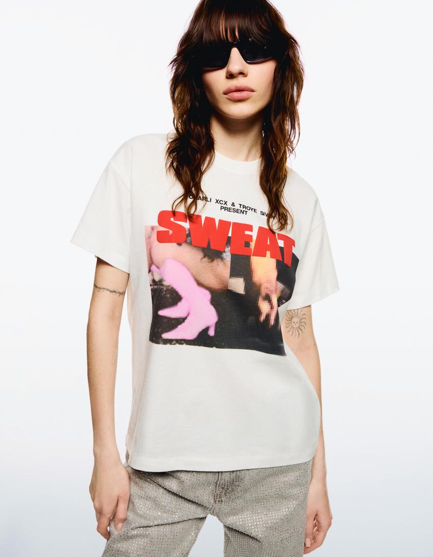 T-Shirt Sweat Charli xcx & Troye Sivan mit kurzen Ärmeln-Weiss-2