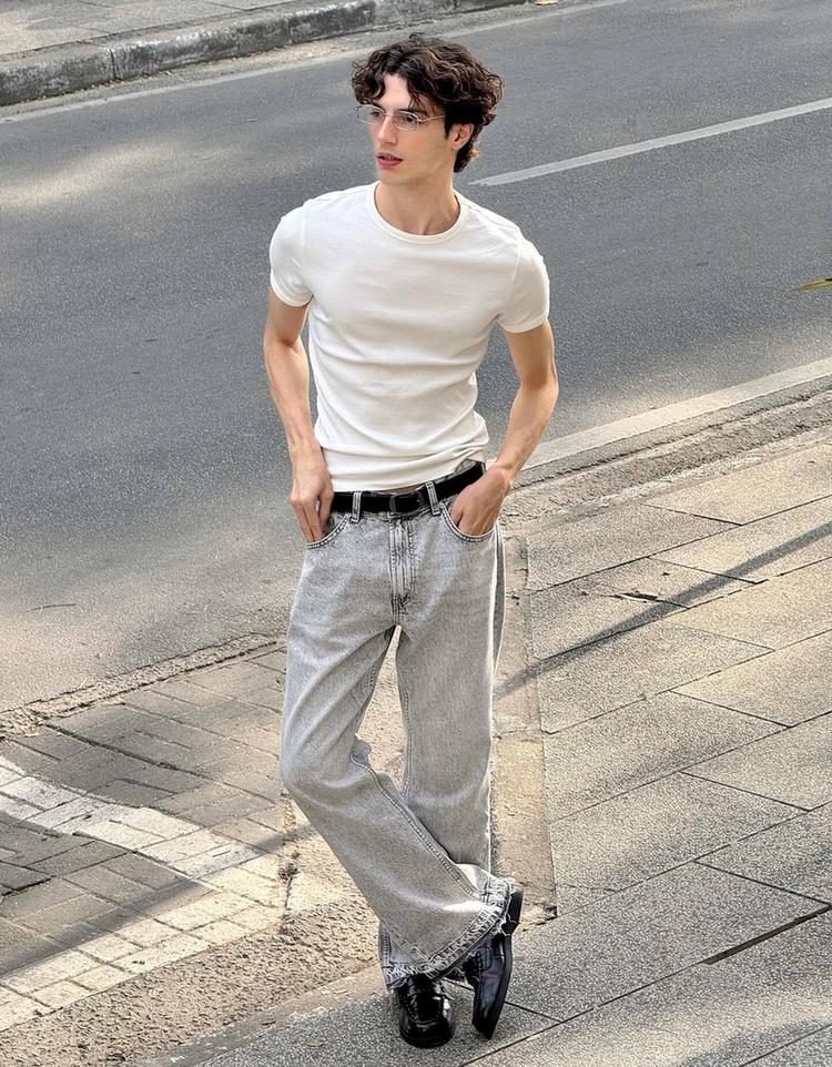 Straight-fit flared jeans