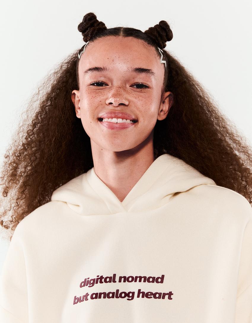 Sweatshirt com capuz e padrão-Cru