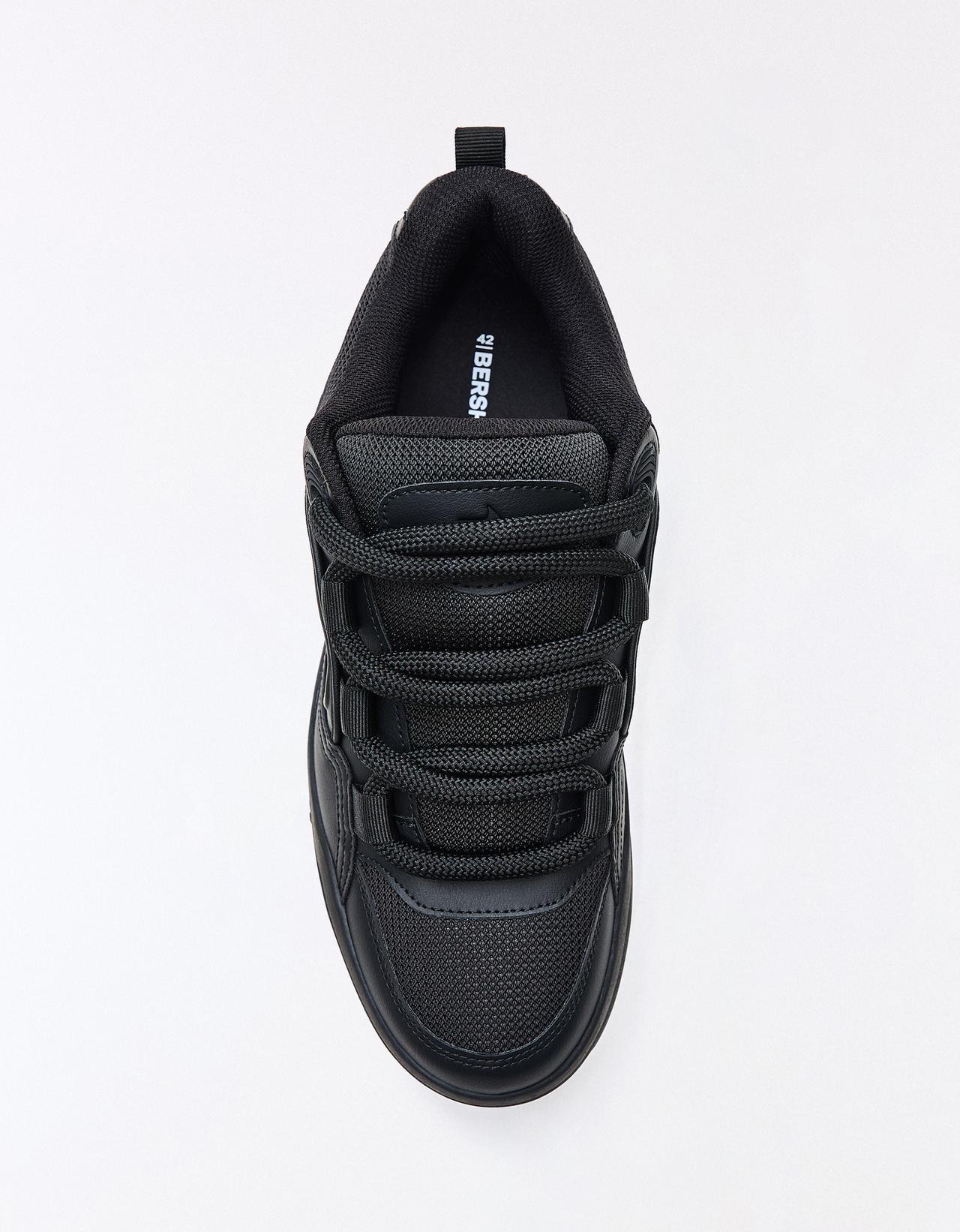 Skate trainers — BLACK