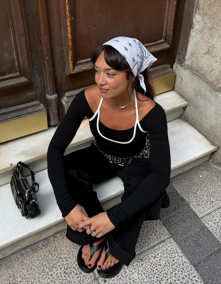 Samarreta màniga llarga coll hàlter-Negre