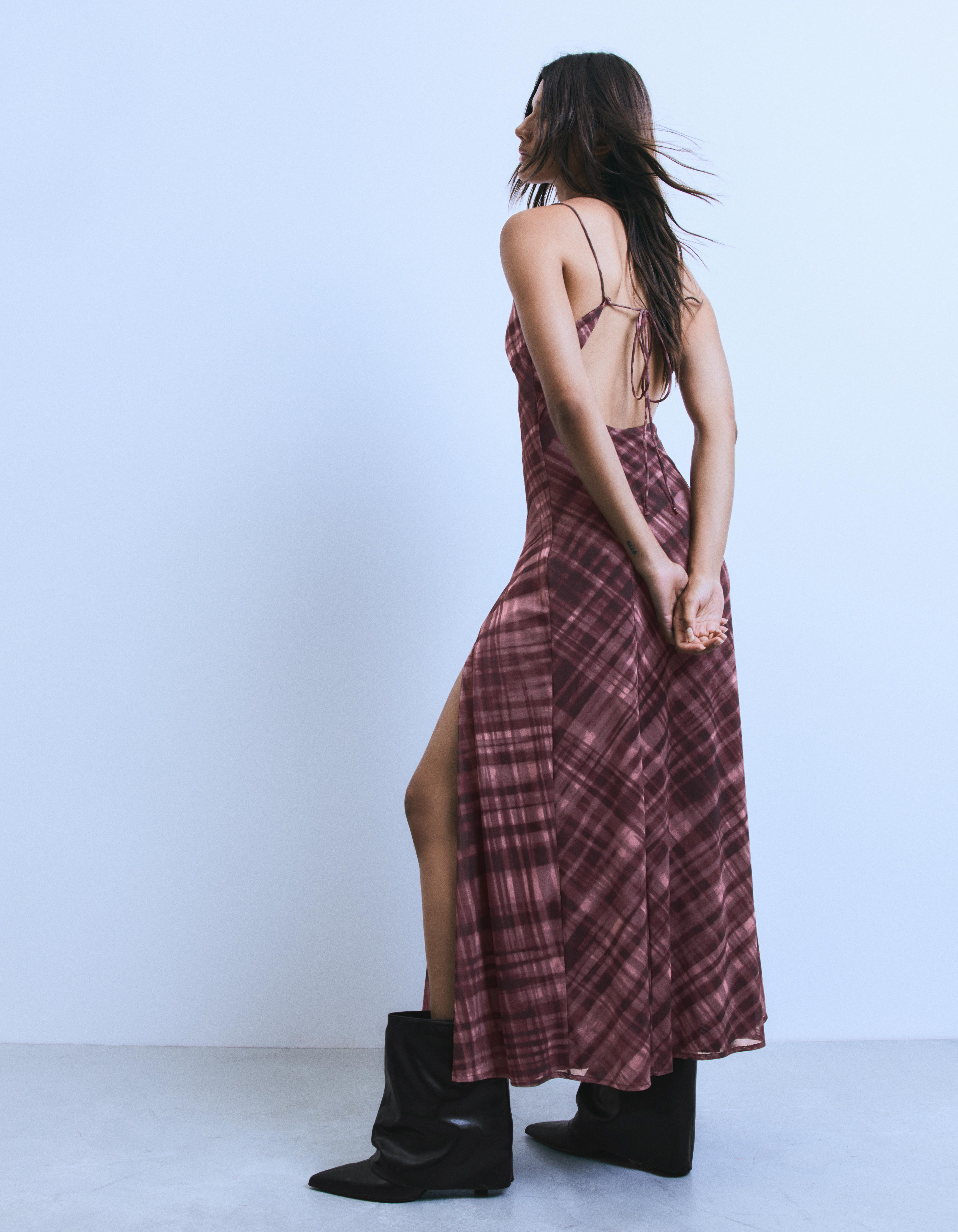 Long tulle strappy dress — Burgundy