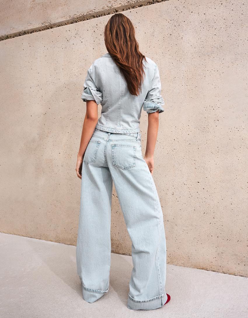 Jeans mit weitem Bein und Umschlag-Hellblau