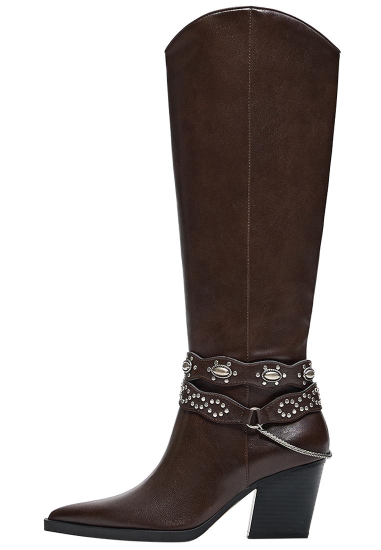 Heeled cowboy boots