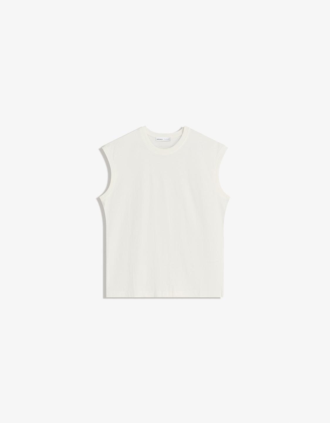 Sleeveless top